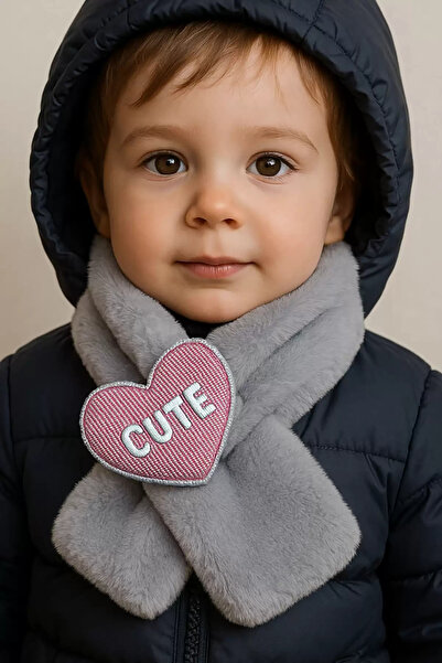 MODA Plush Children's Scarf with Heart Figure