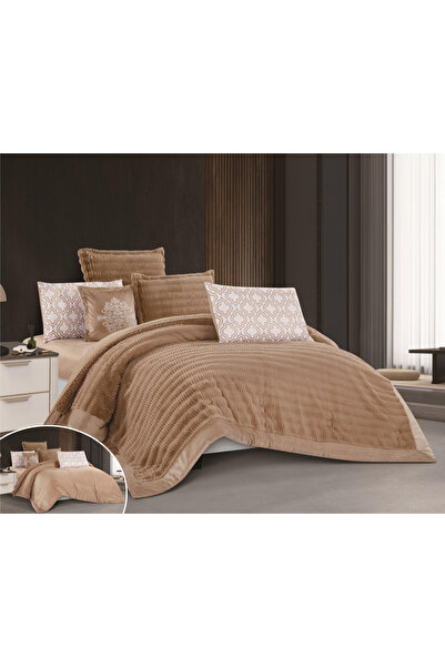 SNOOZYL Luxury royal double hotel bedspread made of soft velvet and fur to provide warmth and comfort