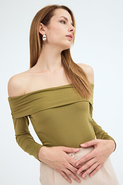 DazzUp Women's Madonna Collar Blouse