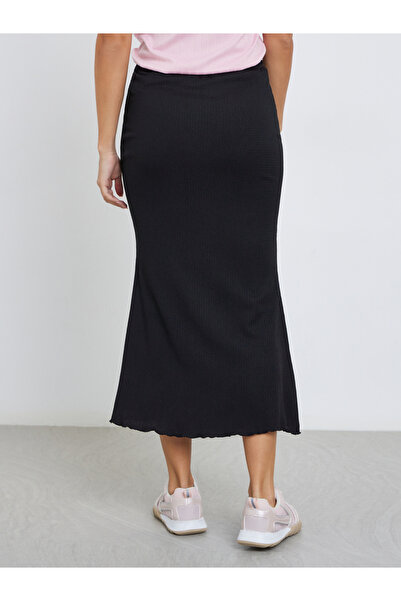 Styli Textured Flared Midi Skirt