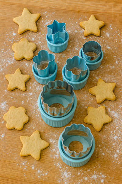 eneci 6'LI KEK KURABİYE HAMUR KALIBI METAL UÇ PLASTİK SAP KÜÇÜK KALIPLAR