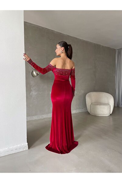 zoezoe Straplez Yaka Uzun Kollu Taşlı Yırtmaçlı Uzun Boy Kadife Abiye Elbise