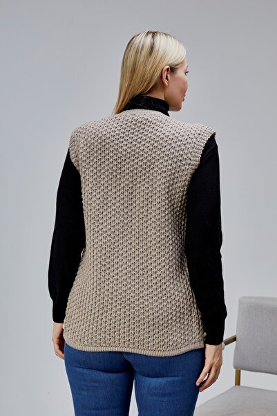 Jinx Wear Fashion Middle-Aged Women's Special Design Pearl-Colored Daisy Floral Mother Vest