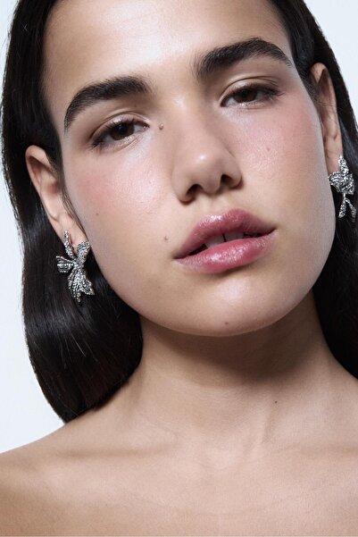 Stradivarius Çiçek Desenli Parlak Küpe