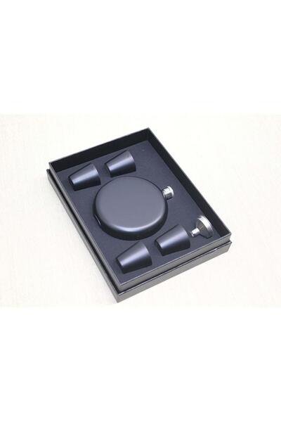 Store 4 Shot Glass Flask Set