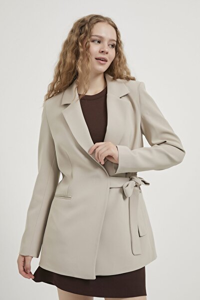 Arma Life Jachetă blazer premium cremă pentru femei, cu legături laterale