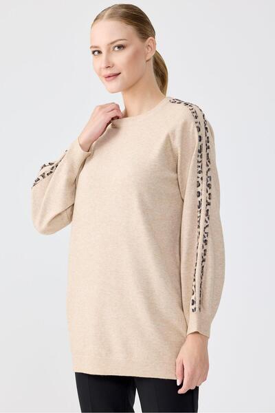 Tığ Triko تونيك تريكو مخطط بنقشة الفهد باللون البيج