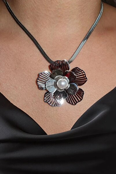 CAŞ DEKORASYON Silver Color Flower Pearl Steel Necklace