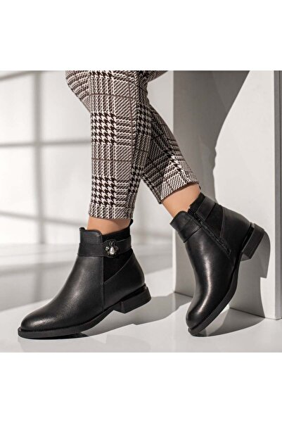 Modlet.ro Γυναικείες μαύρες μπότες από γνήσιο δέρμα με φερμουάρ και αγκράφα M...