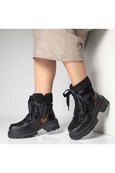 Modlet.ro Γυναικείες μαύρες μπότες με κορδόνια και φερμουάρ MOD12274