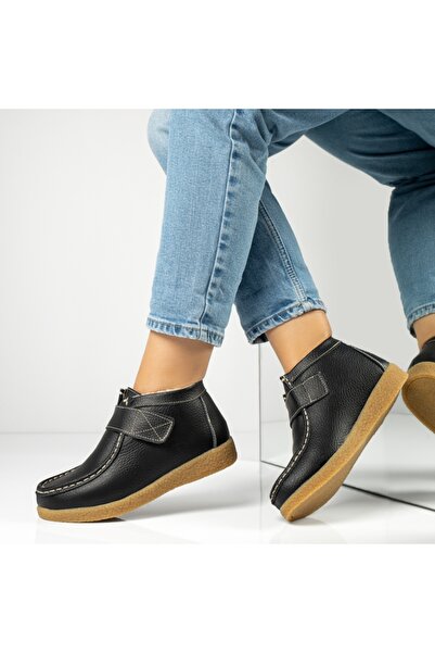 Modlet.ro Ghete scurte de damă din piele neagră, cu barete autoadezive, MOD06605