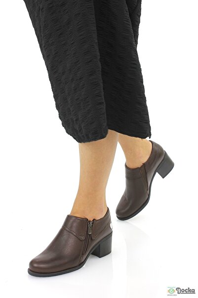 Mammamia Kadın Kalın Kısa Topuklu Hakiki Deri Klasık Ayakkabı M26/KA3725