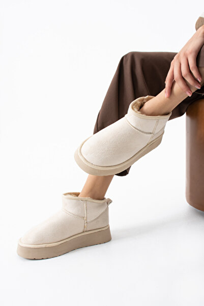 SOFT حذاء نسائي صغير من جلد الغزال ونعل سميك من الفرو