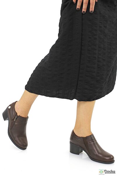 Mammamia Kadın Kalın Kısa Topuklu Hakiki Deri Klasık Ayakkabı M26/KA3725