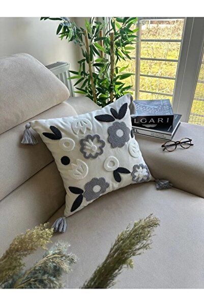 cix short tagline Punch Nakışlı & Püsküllü Kırlent Kılıfı (Krem Kumaş)