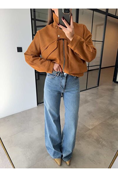 BB Bensu Buyruk بنطلون جينز واسع الساق بخصر عالٍ من ليندا