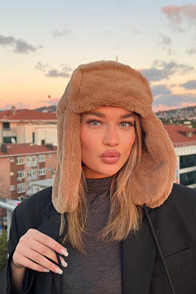 Mollycrush Kadın Suni Kürk Peluş Tüylü Elit Ponponlu Şapka Bere