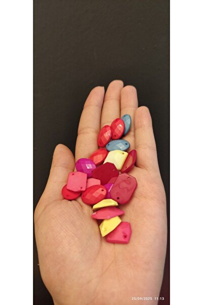 Gönülden Tasarım 21-цветни перфорирани пластмасови мъниста