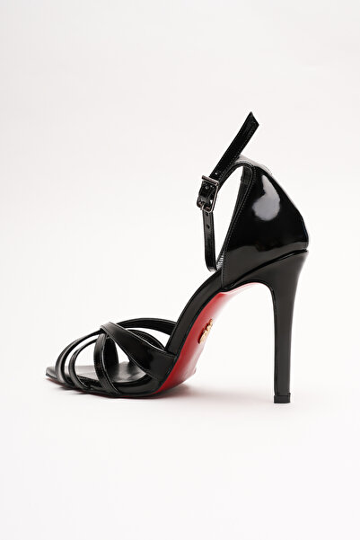 Ayakkabı Ateşi Kadın Özel Tasarım İnce Topuklu Ayakkabı Accosie Siyah Rugan