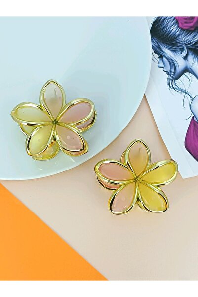 REBORN DESIGN مشبك أكريليك ناعم بلون أصفر مع تفاصيل ذهبية على شكل زهرة اللوتس، مقاس 8 سم