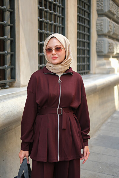 LOCCO Women's Pleated Detailed Buckle Suit Burgundy