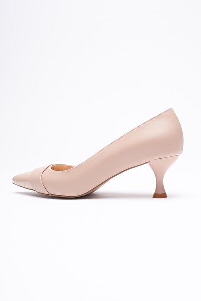 Mubiano Kadın Deri Topuklu Ayakkabı 5.5 cm Sivri Burunlu Rugan Burun Detaylı Bej Mariel
