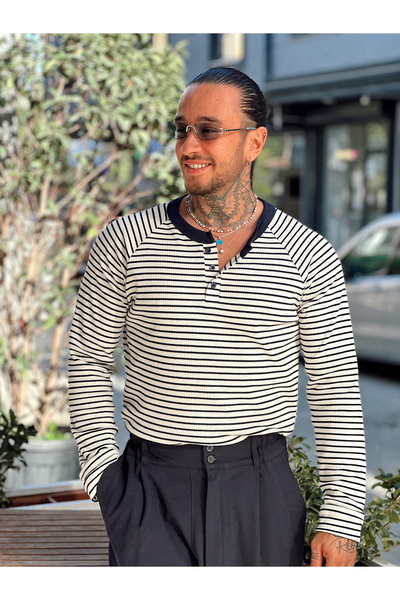 manch collection Φούτερ με ριγέ γιακά με κουμπιά εκρού-μπλε ναυτικό