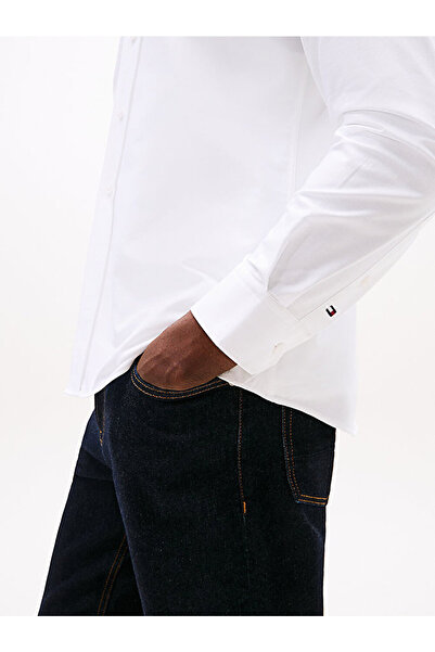 Tommy Hilfiger Men's Button-Down Oxford Shirt