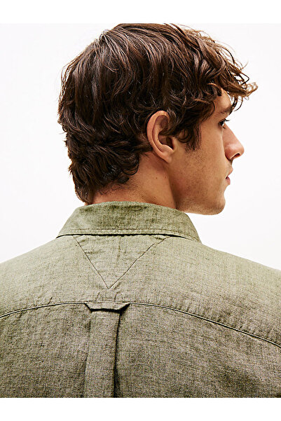 Tommy Hilfiger Men's Pigment Dyed Shirt