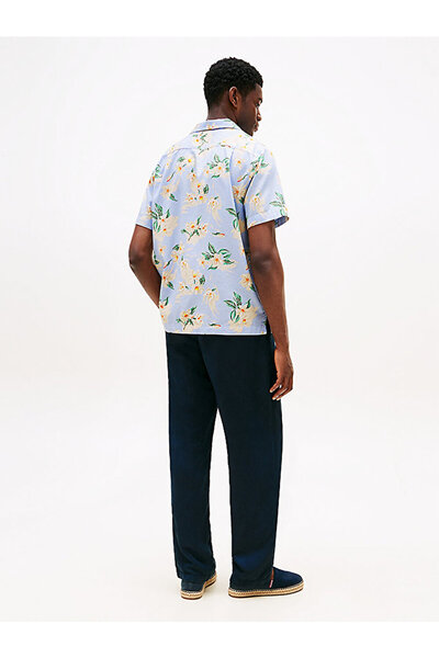 Tommy Hilfiger Men's Lightweight Floral Shirt