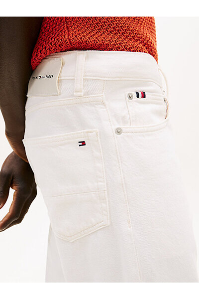 Tommy Hilfiger Men's Regular Mercerized Denim Jeans