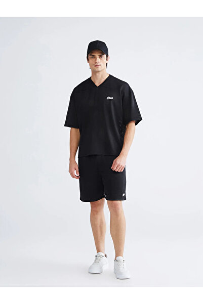 LC Waikiki Ανδρικό μπλουζάκι XSIDES Μαύρο με λαιμόκοψη σε σχήμα V και κοντό μ...