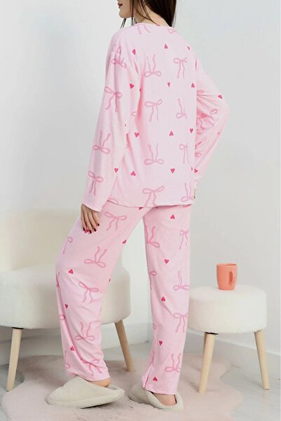 DAS KLEID طقم بيجامة من السويد مع شريط وردي متطابق