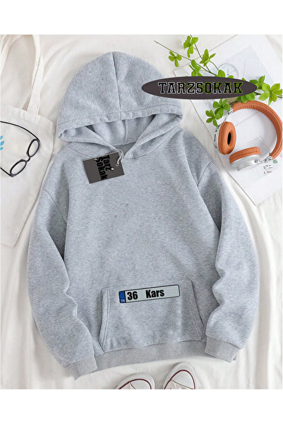 Tarzsokak سويت شيرت بغطاء للرأس باللون الرمادي 36 كارس بتصميم خاص مع تفاصيل ا...