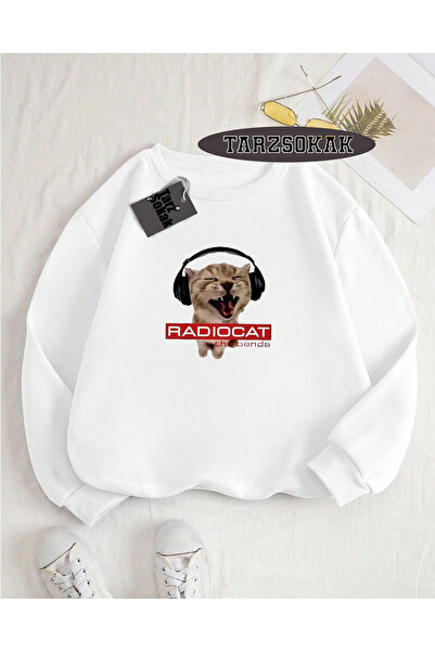 Tarzsokak سويت شيرت بياقة دائرية باللون الأبيض بتصميم خاص لفرقة الروك راديوهيد