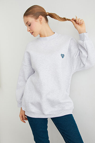 Fulla Moda 3 Thread Ribbon Stone Embroidered Oversize Sweatshirt