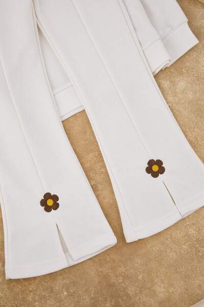 TRENDYOLKIDS Ecru*001 Girl's Cotton Floral Regular Knitted Bottom - Top Set Tkdaw26Au00011