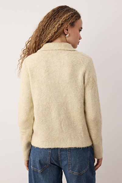 Trendyol Collection Stone Rose Button Detailed Boucle Yarn Knitwear Cardigan Twoaw26Hi00109