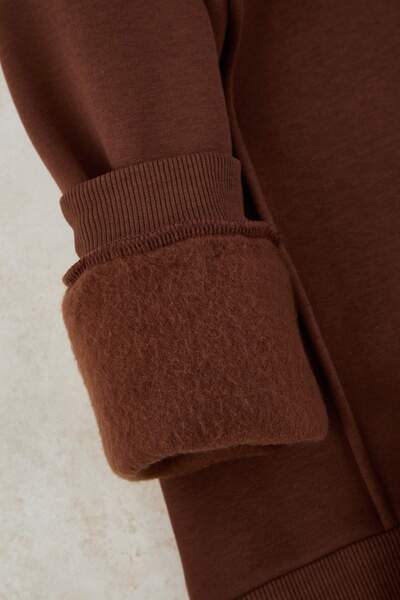 TRENDYOLKIDS Brown Flat Hooded Knitted Boys' Sweatshirt and Sweatpants Bottom-Top Set Tkdaw25Au00058