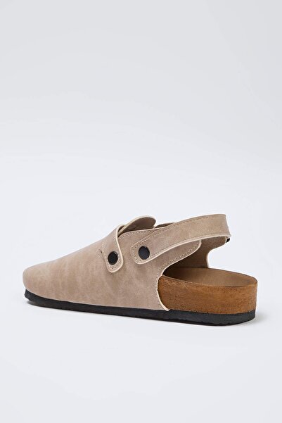 TRENDYOL SHOES Γυναικεία σανδάλια Nubuck Sabo με λεπτομέρεια με μπεζ αγκράφα TAKAW26SD00000