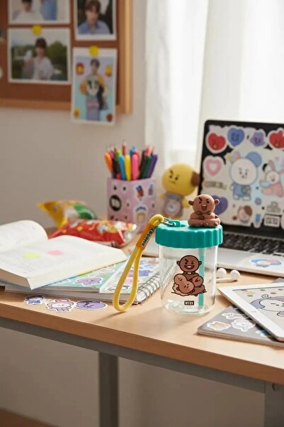 Miniso BT21 Lisanslı Süslemeli ve Askılı Plastik Şişe (520mL) - Shooky