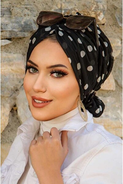 Aişe tesettür Siyah Beyaz Puan Desen Tokalı Bone