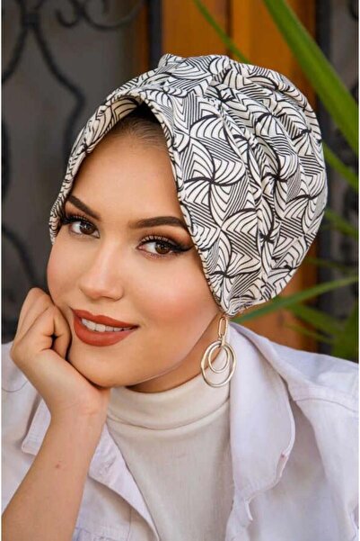 Aişe tesettür Siyah Beyaz Spiral Desenli Tesettür Şapka Bone