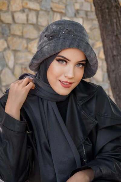 Aişe tesettür Füme Taşlı Aksesuarlı Vintage Şapka
