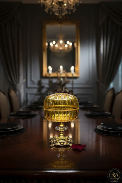 Kristal Market Handmade Cut Crystal Vertical Pattern Decorative Presentation Holder Indoor Napkin Holder