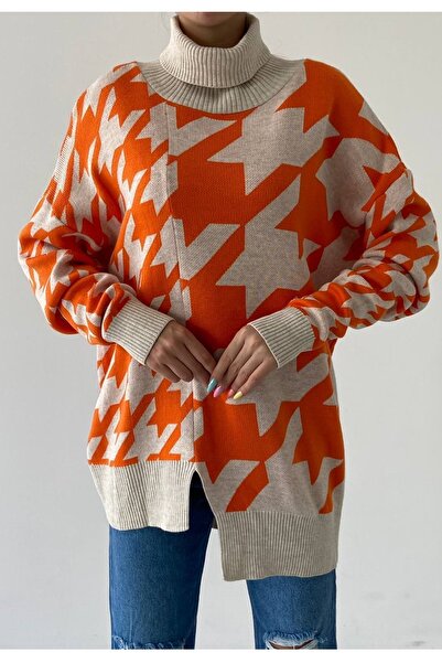 vuvutasarım Pulover oversize din tricotaj cu modele asimetrice cu gât - 193