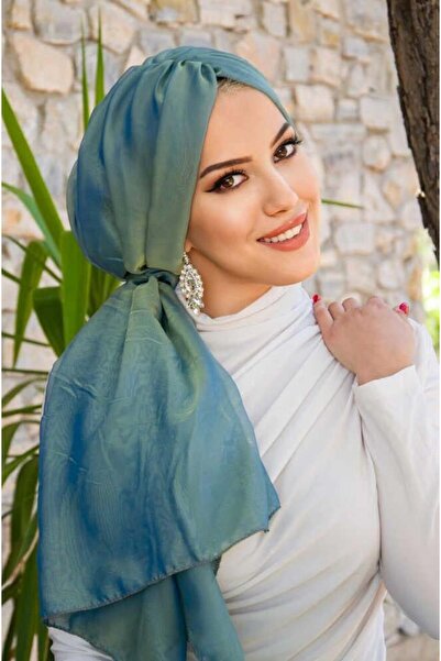 Aişe tesettür Yeşil Gold Janjan Şifon Tokalı Bone