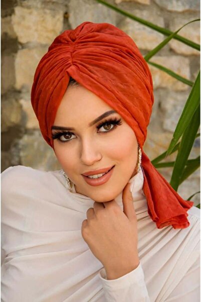 Aişe tesettür Καπέλο με αγκράφα Taba Ponpon