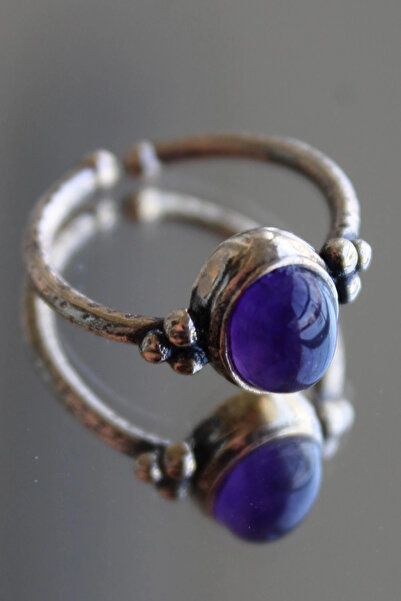 Leo'Stone سلسلة كلاسيكية قابلة للتعديل من الفولاذ المقاوم للصدأ ومضادة للتشويه، تصميم بأكمام 3 نقاط، خاتم برونزي من الحجر الطبيعي الجمشت