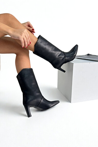 inizio Γυναικείες μπότες μαύρες με τακούνι GD41